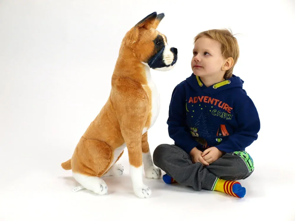 Plyšový sedící pes boxer jako živý, výška 64 cm