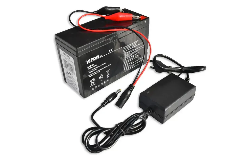 Nabíječka 24V / 800mA s LED diodou a nástavcem pro nabíjení baterie mimo vozítko