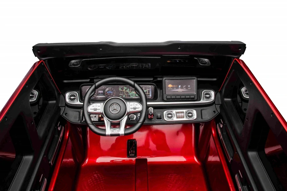 Dvoumístný džíp Mercedes G63 AMG 4x4, vínová metalíza