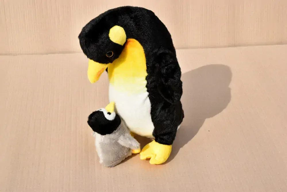 Plyšový roztomilý tučňák maminka s mládětem, výška 30cm