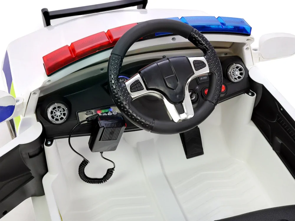 Elektrické policejní auto POLIS s 2,4G, černo-bílé