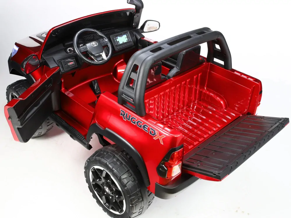 Toyota Hilux Rugged-X DO, dvoumístná, vínová metalíza